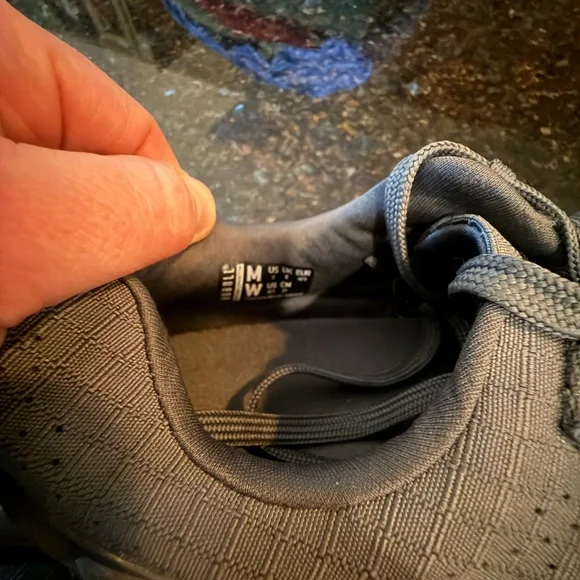 NO BULL - Picture 4 of 4